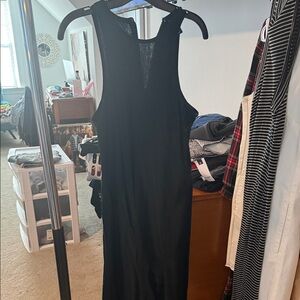 Chic Black Sleeveless Midi Dress